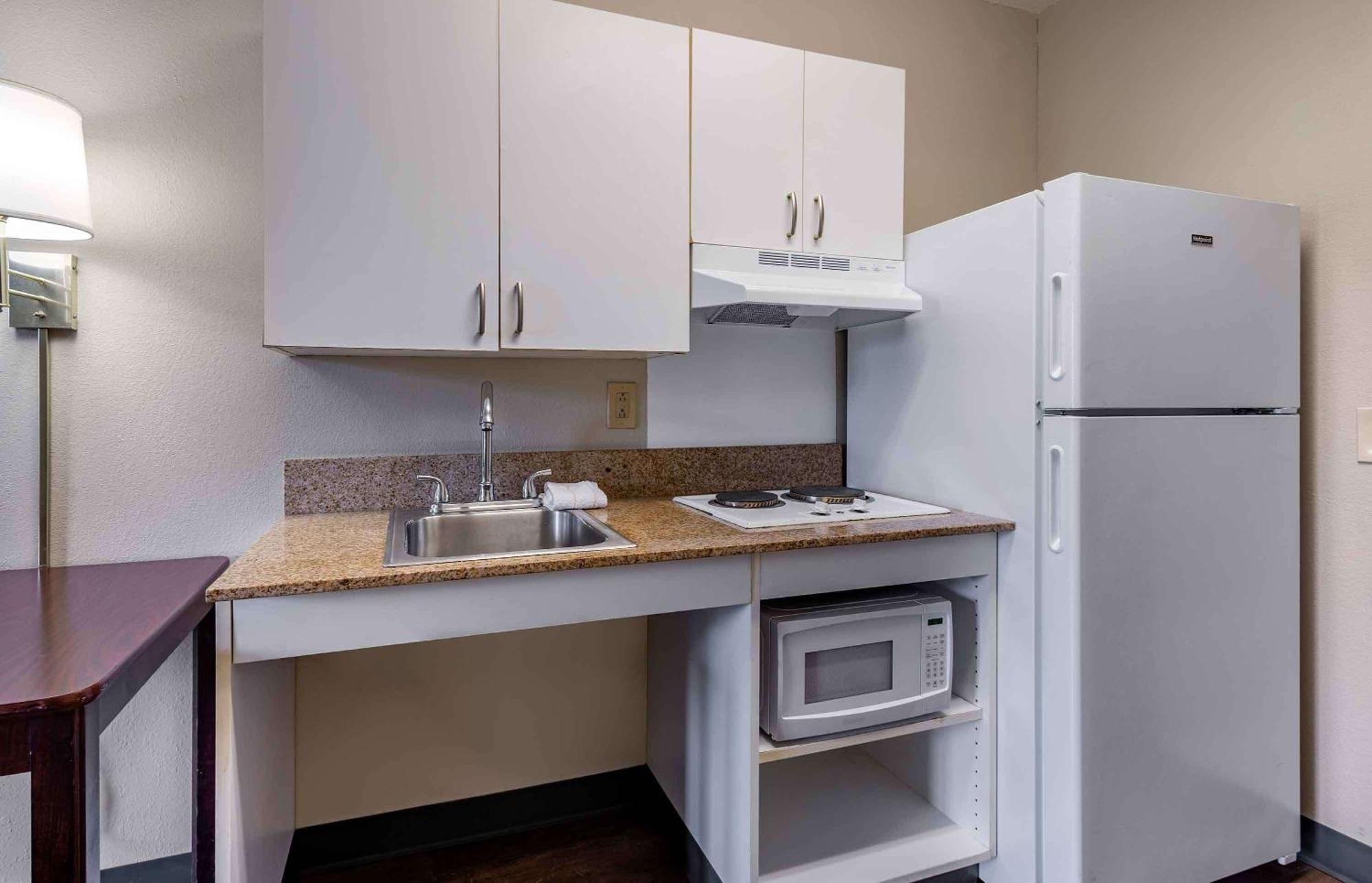 Extended Stay America Suites - Edison - Raritan Center Bagian luar foto