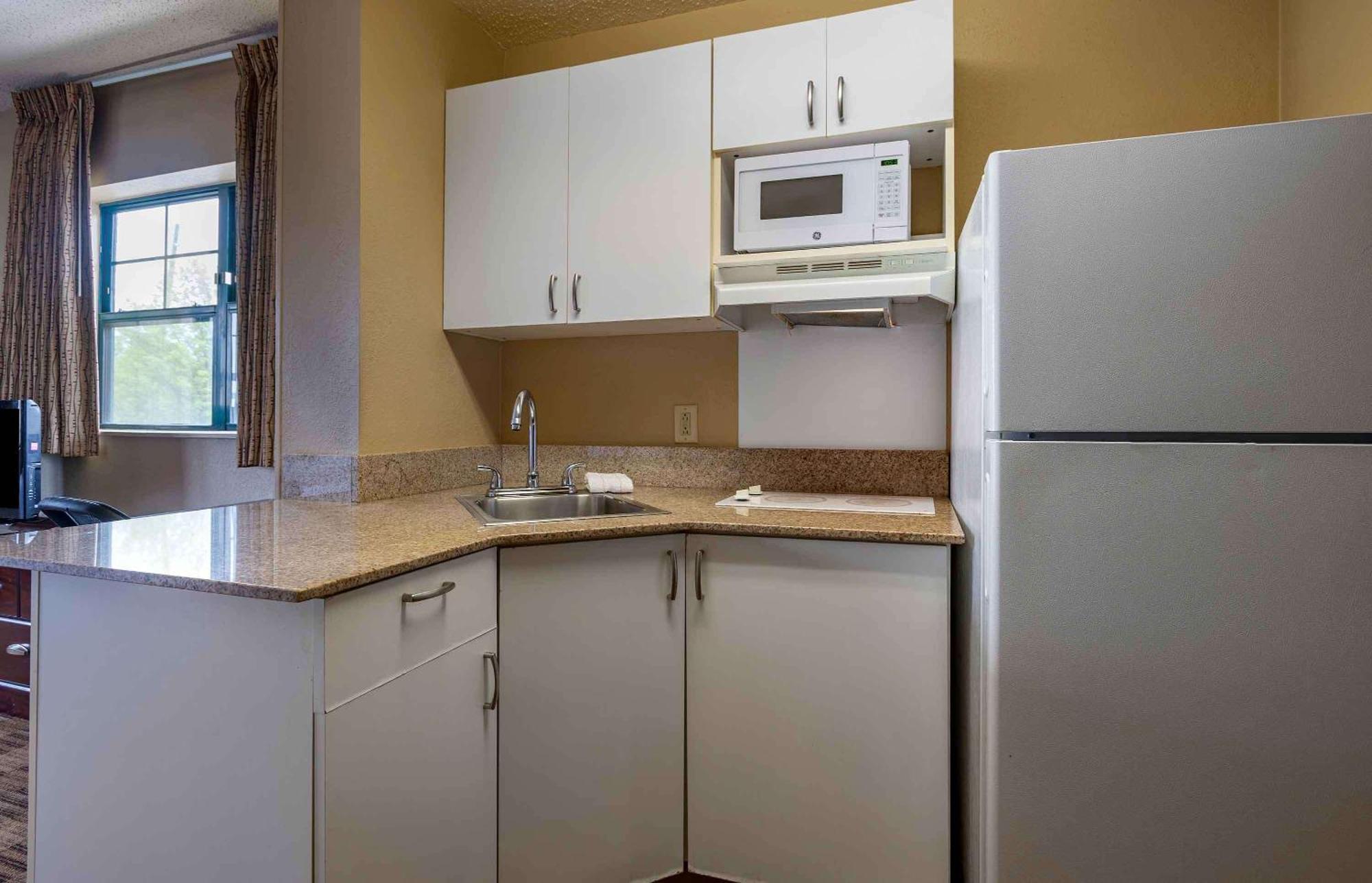 Extended Stay America Suites - Edison - Raritan Center Bagian luar foto